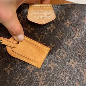 Louis Vuitton Graceful PM